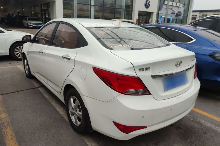Used Hyundai Verna (older generation) 2014 1.4L Automatic Leading-Edge GLX