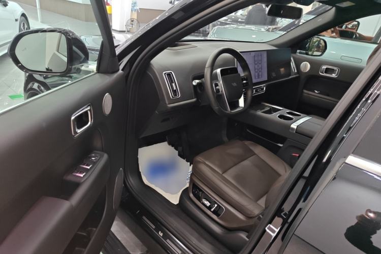 Used Li Auto L8 2023 Pro Model
