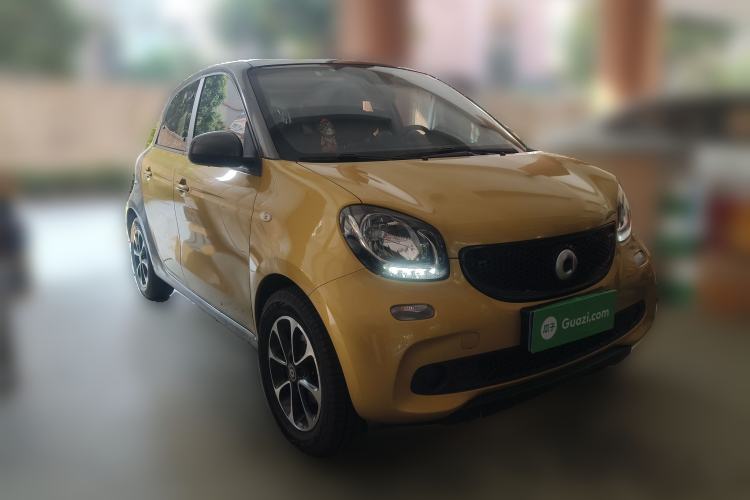 Used smart forfour 2016 1.0L 52 kW Passion Edition
