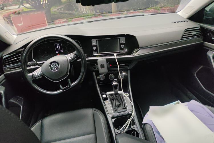 Used Volkswagen Sagitar 2019 280TSI DSG Comfort Version China V Standard Center Console