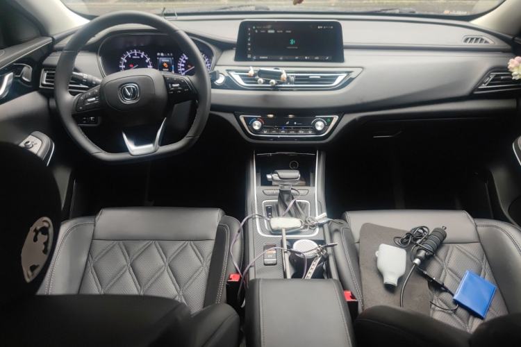 Used CHANGAN Ruicheng CC 2022 Blue Whale Edition 1.5T DCT Luxury Model Center Console