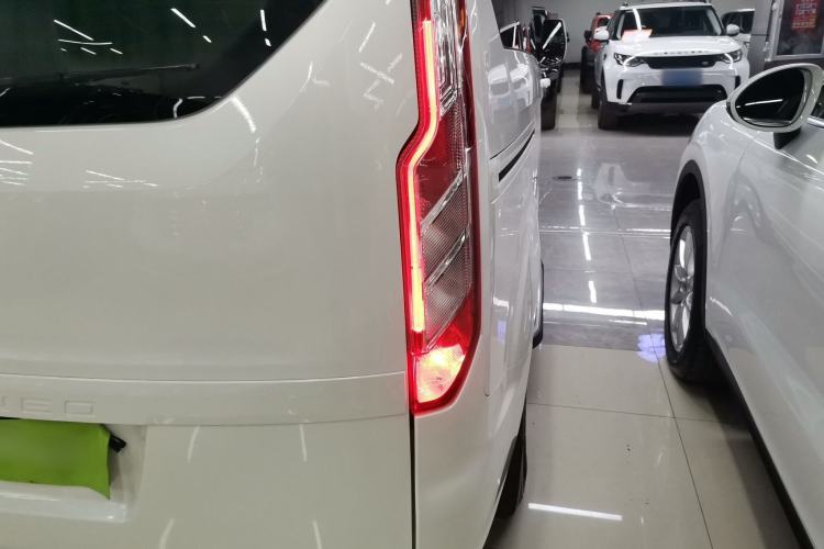 Used Ford Tourneo Custom 2020 2.0T Automatic Elite Edition China VI Standard