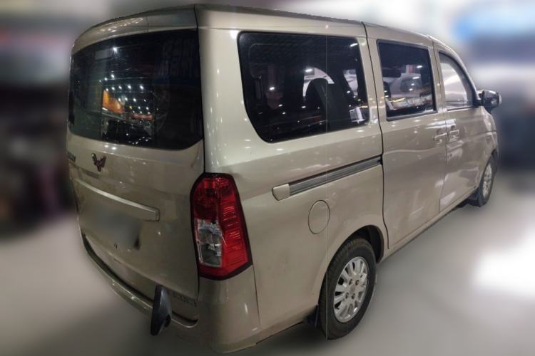 Used Wuling Rongguang V 2016 1.5L Standard Version
