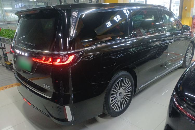 Used VOYAH Dream 2025 PHEV Four-Wheel-Drive Flagship Kunpeng Edition