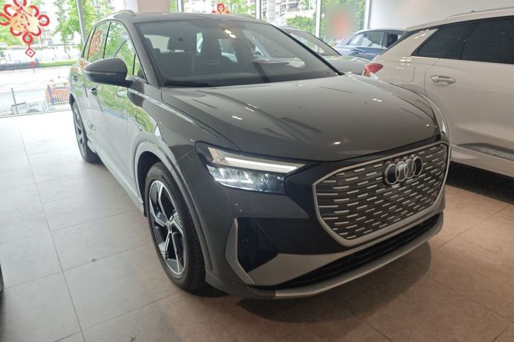 Used Audi Q4 e-tron 2024 40 e-tron Boundary Edition Front Right 45 Deg