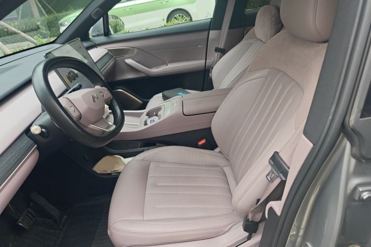 Used ONVO L60 2024 60 kWh Rear-Drive Version