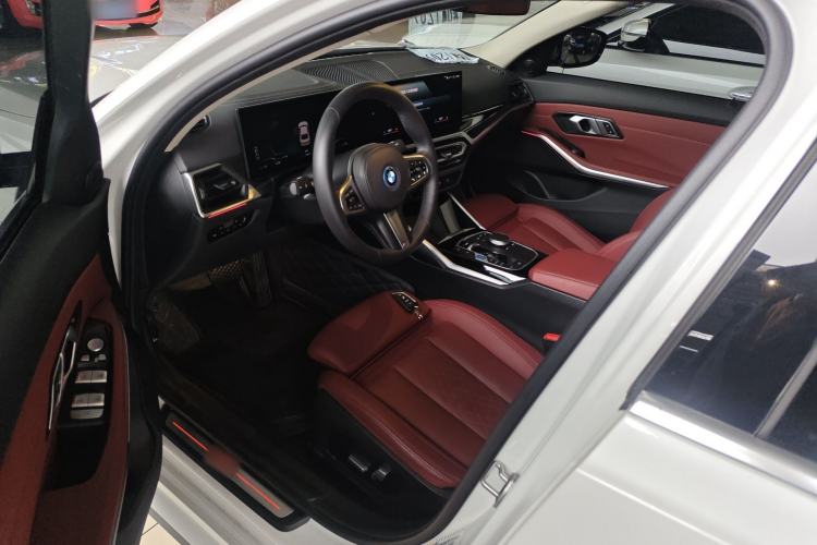 Used BMW i3 2022 eDrive 35 L
