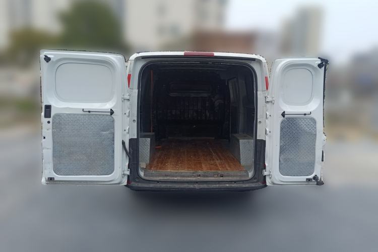 Used SAIC MAXUS Dana V1 2025 V1+ Short Wheelbase Low-Roof Cargo Version (42 kWh)