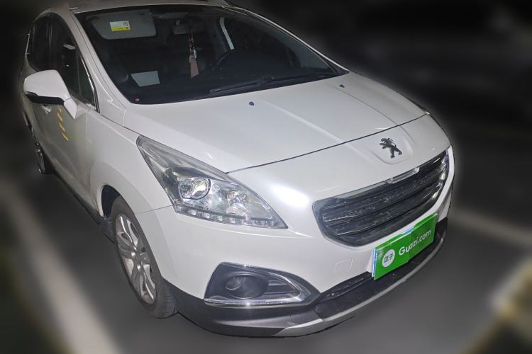 Used Peugeot 3008 2013 2.0L Automatic Trend Edition Front Right 45 Deg