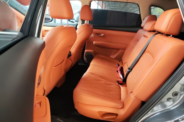 Used Landian E5 PLUS 2026 Model 165km Long-Range First-Adoption Version Ultra 7-seater
