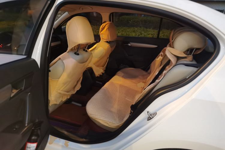 Used Volkswagen Lavida 2013 Revised Classic 1.6L Manual Fashion Edition Left Rear Seat