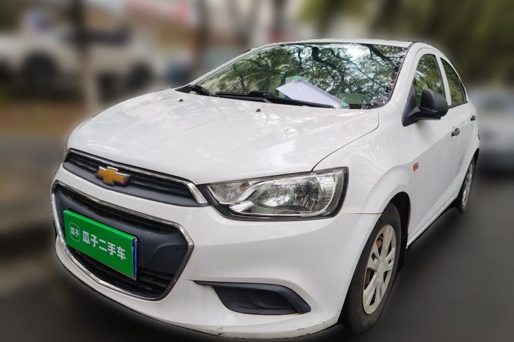 Used Chevrolet Aveo Sonic 2014 Sedan 1.4SL MT Comfort Edition