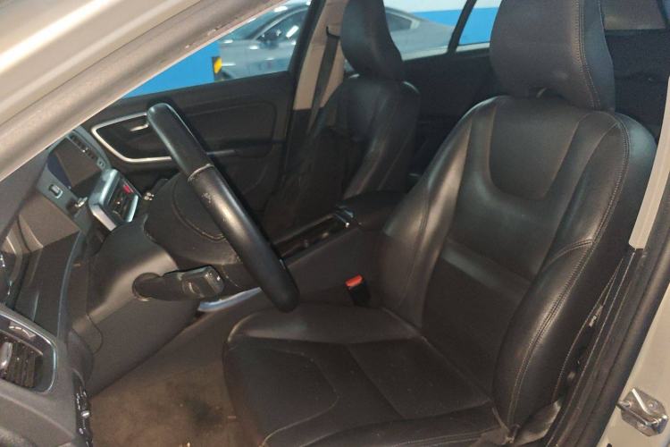 Used Volvo V60 2017 T4 Smart Edition China V Standard Left Front Seat