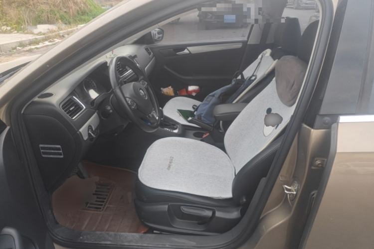 Used Volkswagen Sagitar 2014 Revised Version 1.4TSI Automatic Luxury Edition
