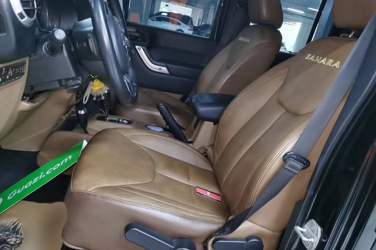 Used Jeep Wrangler 2013 3.6L Sahara Four-Door Edition