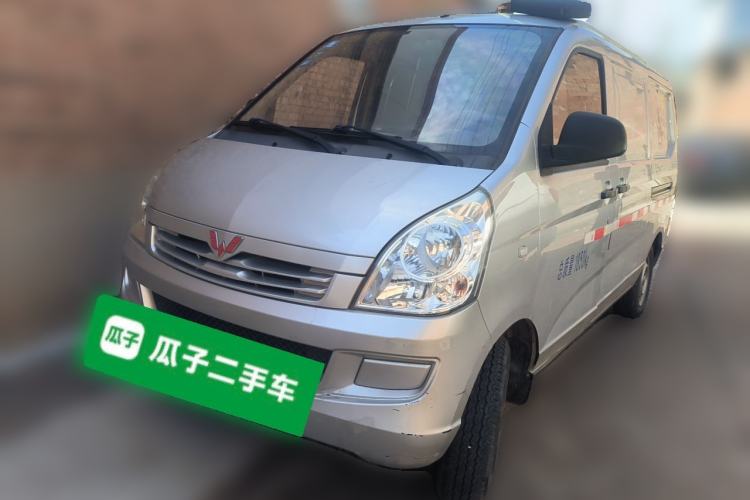 Used Wuling Rongguang 2019 model, 1.5-liter manual transmission, 2 seats, no sunroof