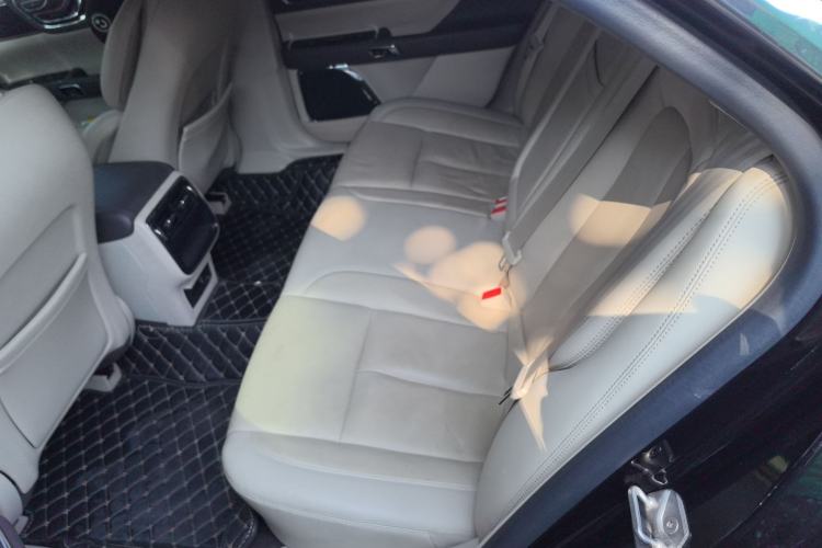 Used Lincoln Continental 2019 2.0T Two-Wheel Drive Luxury Edition China VI Standard
