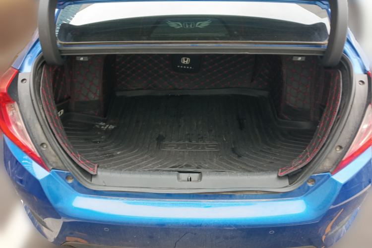 Used Honda Civic 2016 220TURBO CVT Prestige Edition Trunk