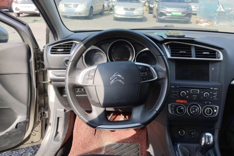 Used Citroen C4L 2014 1.8L Intelligent Drive Manual Version – Dynamic Edition Steering Wheel