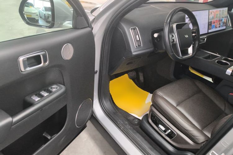 Used Li Auto L9 2022 Max model