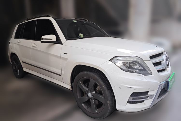 Used Mercedes-Benz GLK-Class 2015 GLK 260 4MATIC Fashion Edition Ultimate Version Front Right 45 Deg