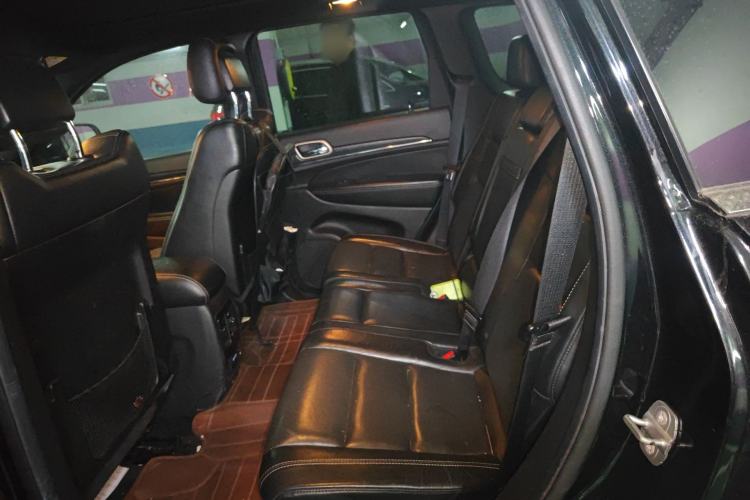 Used Jeep Grand Cherokee 2014 3.6L Elite Navigation Edition Left Rear Seat