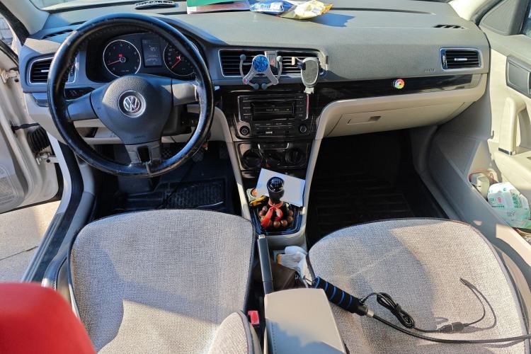 Used Volkswagen Gran Lavida 2013 1.6L Manual Comfort Model
