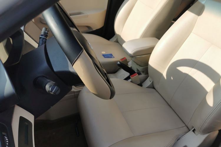 Used Chery Fengyun 2 2013 Hatchback 1.5L Manual Ruiyi Edition