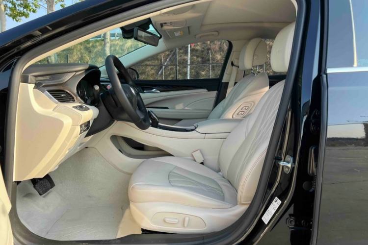 Used Buick LaCrosse 2022 Avenir Avia First Edition Left Front Seat