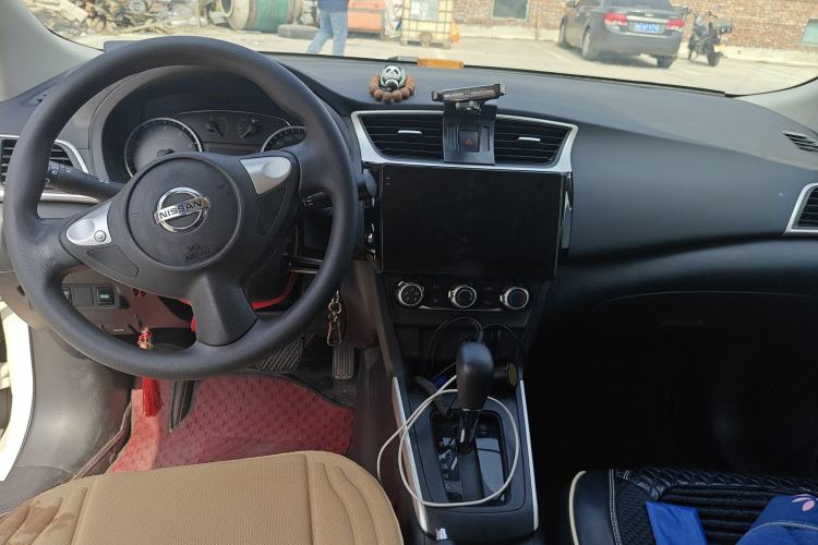 Used Nissan Sylphy 2024 Facelifted Three Classic 1.6XE CVT Comfort Edition Center Console