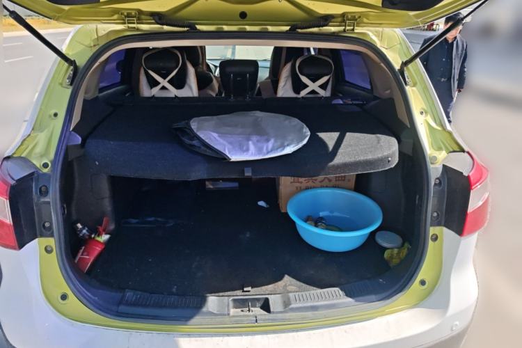 Used Suzuki S-Cross 2014 1.6L CVT Two-Wheel Drive Elite Version
