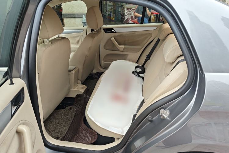 Used Volkswagen Bora 2012 1.6L Automatic Fashion Edition
