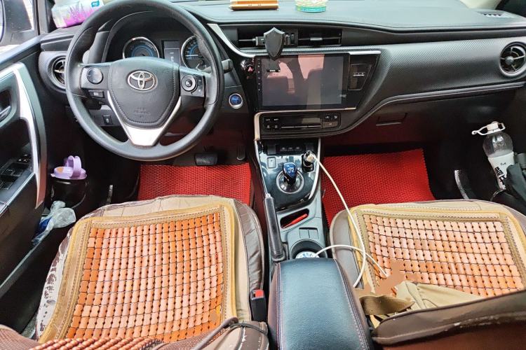 Used Toyota Levin 2017 Revised Dual-Engine 1.8H GS E-CVT Elite Sunroof Version China V Standard
