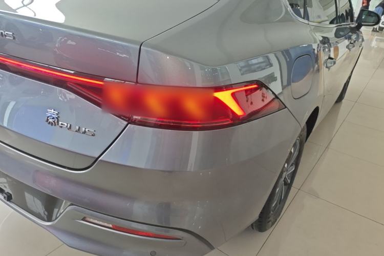 Used BYD Qin PLUS 2024 HONOR Edition DM-i 55KM Leading Model