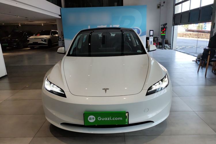 Used Tesla Model 3 2025 Rear-Wheel-Drive Version