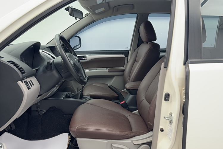 Used Mitsubishi Pajero Sport 2013 2.4L Manual Two-Wheel Drive Comfort Edition
