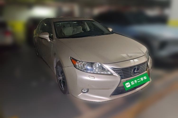 Used Lexus ES 2013 300h Elite Edition