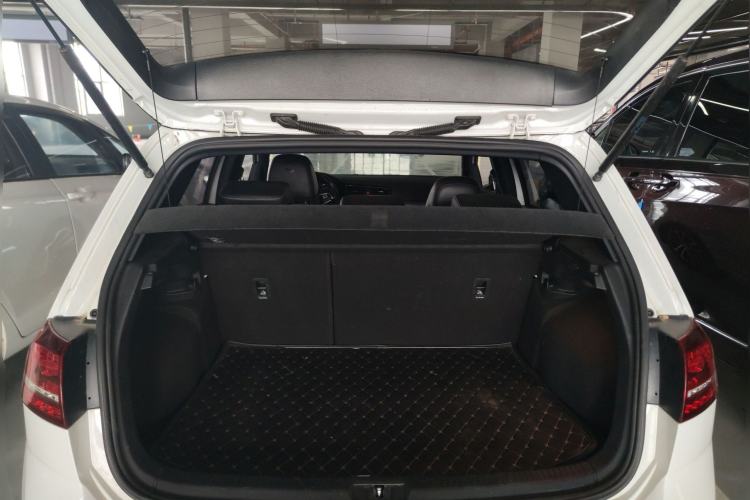 Used Volkswagen Golf 2016 1.4TSI Automatic R-Line Trunk