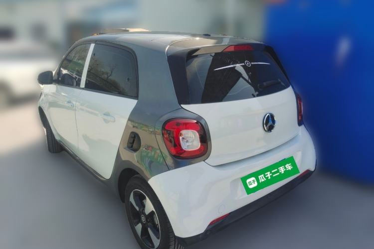 Used smart forfour 2016 1.0L 52 kW Passion Edition
