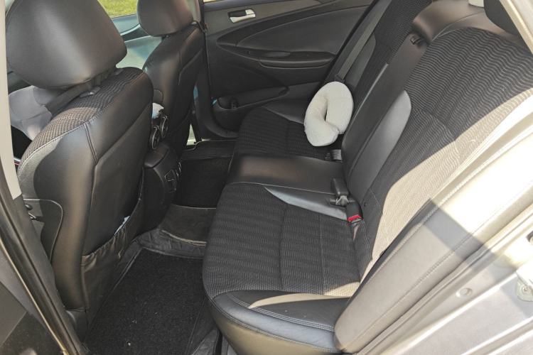 Used Hyundai Sonata 2011 2.0L Automatic Leading Edition
