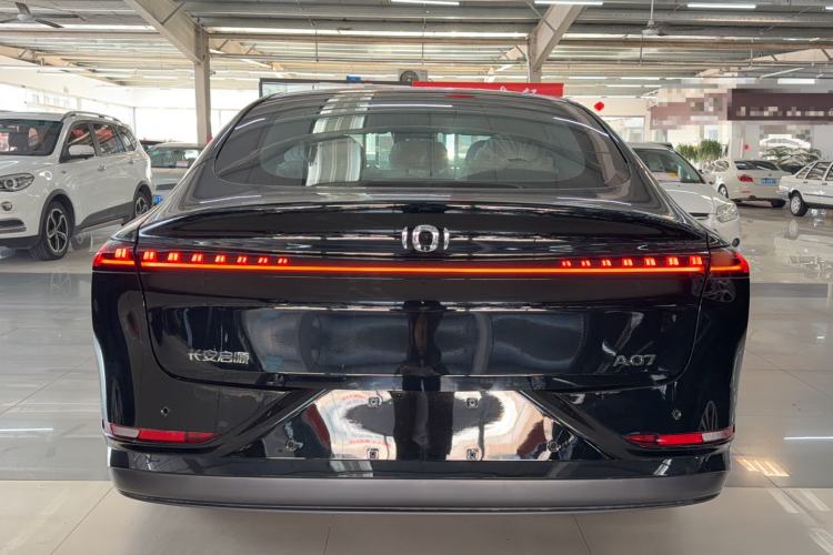 Used CHANGAN NEVO A07 2025 Blue Whale Range-Extending Version 230 Flagship Model Exterior 5