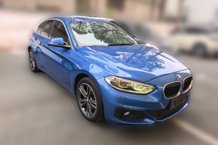 Used BMW 1 Series 2019 118i Fashion Model Front Right 45 Deg