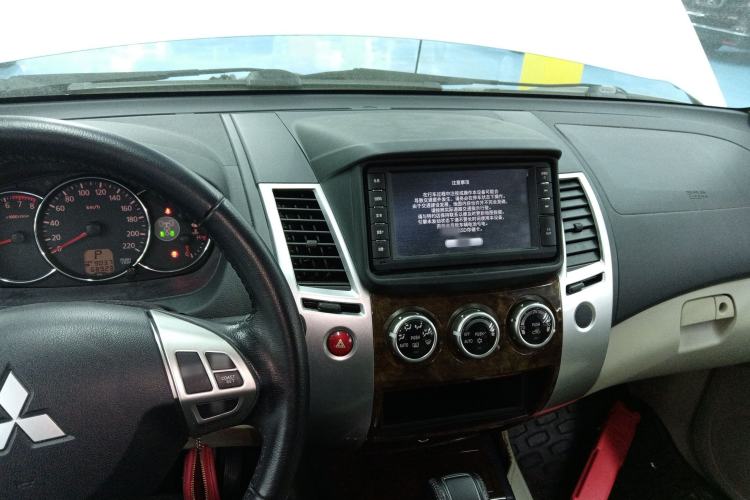 Used Mitsubishi Pajero Sport 2013 3.0L Automatic 4x4 Flagship Edition