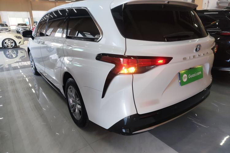 Used Toyota SIENNA 2023 2.5L Hybrid Luxury Edition Rear Left 45 Deg