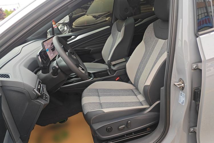 Used Volkswagen ID.4 CROZZ 2025 Pure Edition
