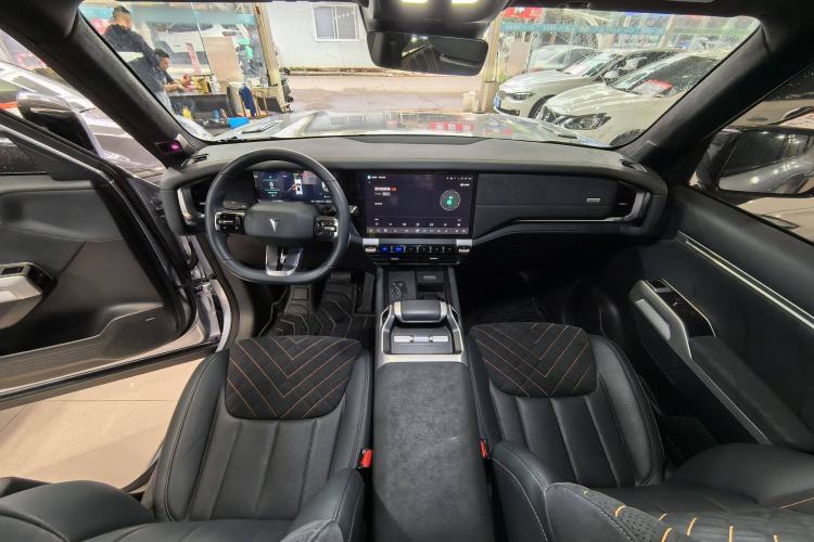 Used Deepal G318 2024 Four-Wheel-Drive Air Suspension Model