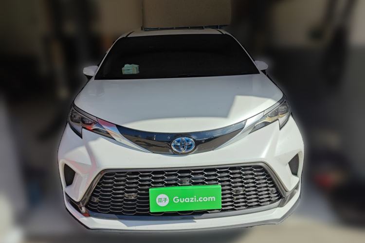 Used Toyota Granvia 2023 2.5L Hybrid Flagship VIP Edition Front