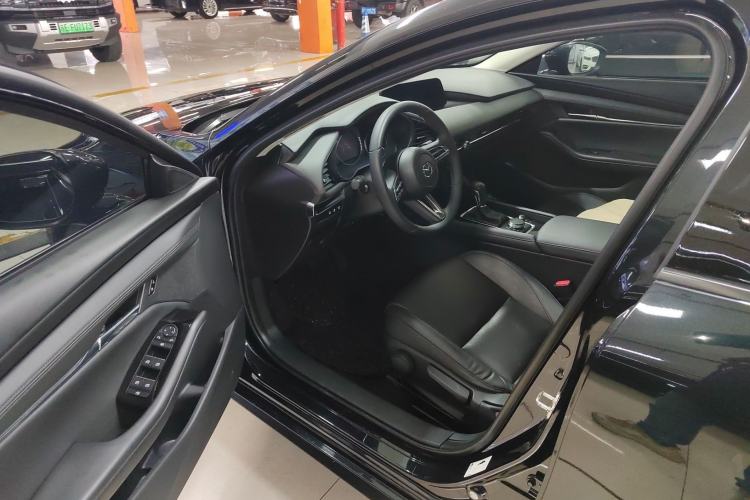 Used Mazda 3 Axela 2023 2.0L Automatic Zhiya Edition Driver Seat