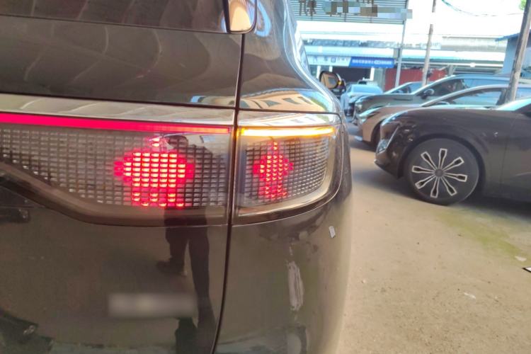 Used Hima AITO M8 2025 Extended-Range Max Version 37 kWh 6-Seater