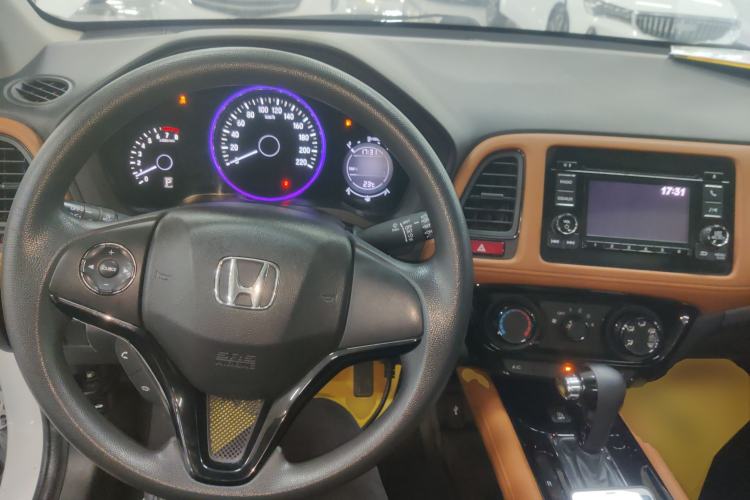 Used Honda Vezel 2016 1.8L CVT Front-Wheel Drive Pioneer Edition
